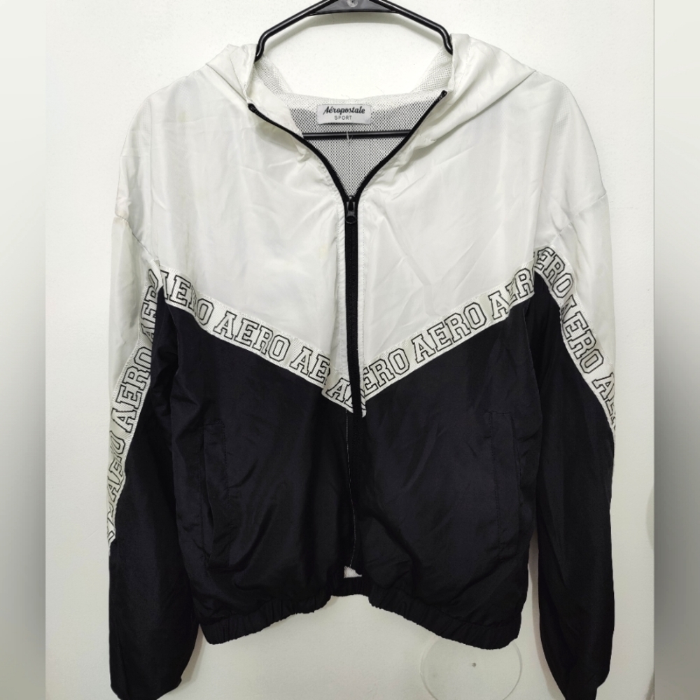 Aeropostale sport jacket nylon wind breaker size M